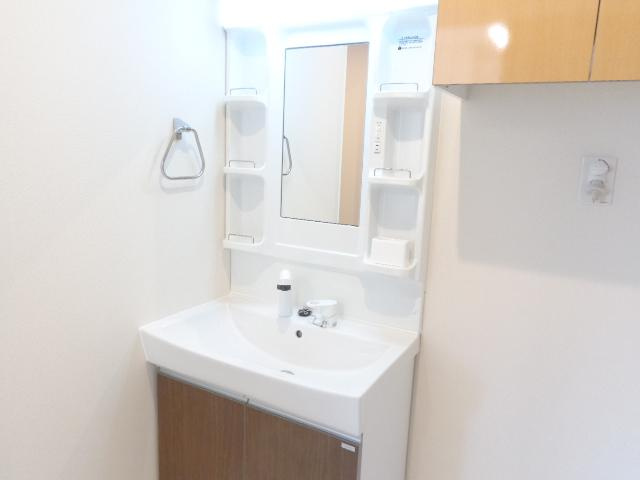 オーク　テラスの洗面所|洗髪洗面化粧台