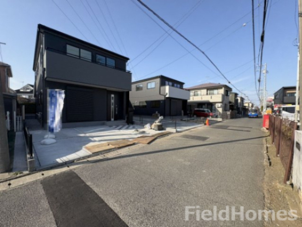 平塚市諏訪町新築戸建て　2号棟の前面道路含む現地写真|前面道路含む現地写真です。