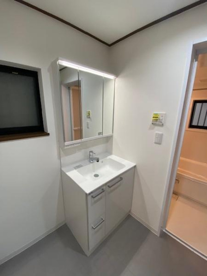 【独立洗面台】