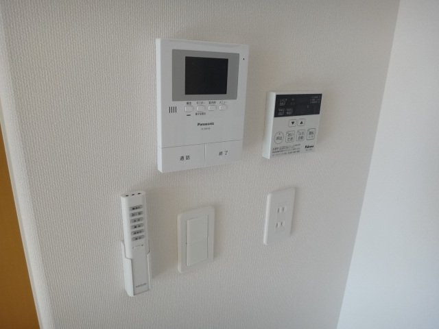 ヒューマックス中冨居のその他|カメラ付ドアホン（イメージ）