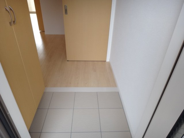 ヒューマックス中冨居の玄関|玄関（イメージ）