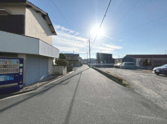 【前面道路含む現地写真】