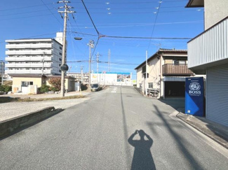 【前面道路含む現地写真】