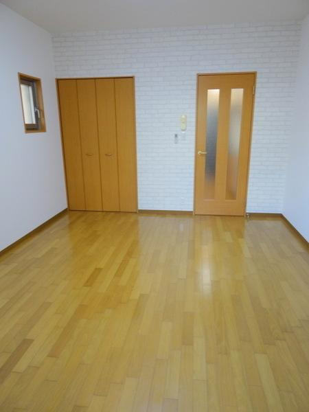 ポプラの樹の洋室|★キレイな洋室★