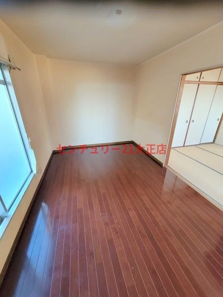 泉尾丸松マンションの洋室