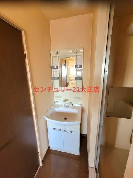 泉尾丸松マンションの洗面所