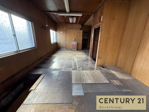 平尾2丁目倉庫の内装|２階部分！