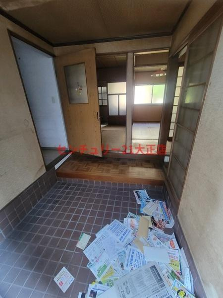 三軒家東6丁目倉庫の玄関