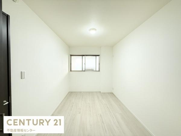 【子供部屋】 | 三津屋中２丁目　中古戸建 | １階５.７帖のお部屋