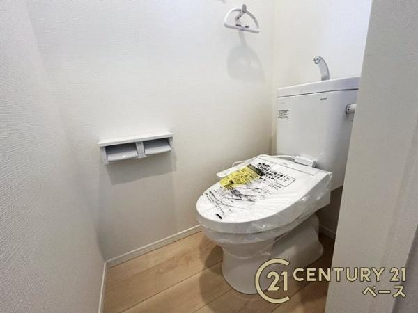 クレイドルガーデン萩の台 ２号棟 ／新築一戸建のトイレ|■従来品と比べ約７０％も節水タイプのトイレです！１階・２階共にウォシュレット付き！■