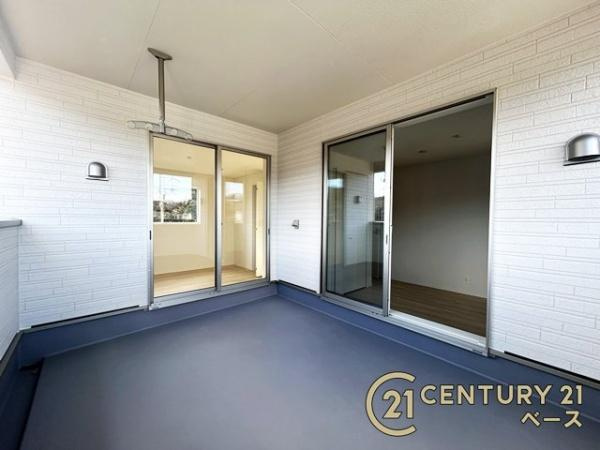 クレイドルガーデン萩の台 ２号棟 ／新築一戸建のバルコニー|■現地撮影写真■インナーバルコニーで急な雨でも安心です！