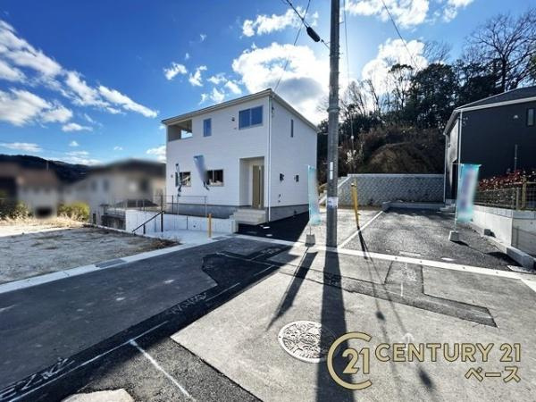 クレイドルガーデン萩の台 ２号棟 ／新築一戸建の前面道路含む現地写真|■現地撮影写真■前面道路は広々でお車の出し入れも楽々！