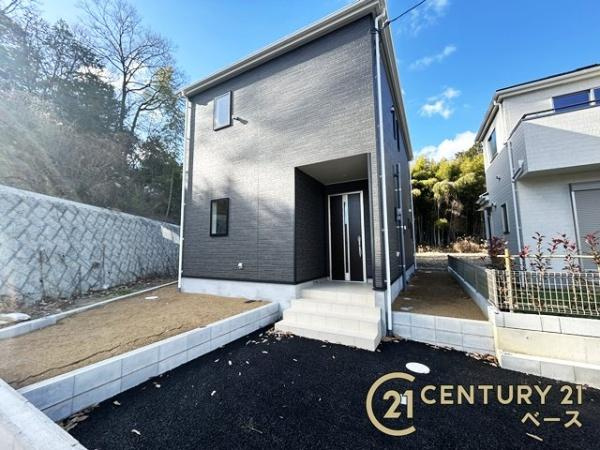 クレイドルガーデン萩の台 ３号棟 ／新築一戸建の外観|■≪同仕様写真≫■制震装置（SAFE365）搭載！制震＋耐震の地震に強い安心の邸宅！お気軽にお問い合わせ下さい！■
■ペアガラス使用で結露の心配もありません！■