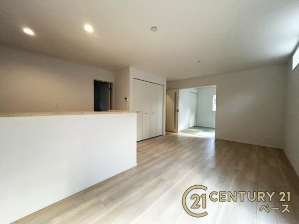 クレイドルガーデン萩の台 ３号棟 ／新築一戸建の内観：施工例|■家族とのコミュニケーションがとりやすい人気のカウンターキッチン！■