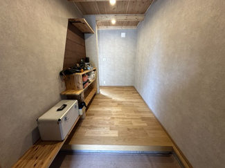 【玄関】 | 【諏訪郡富士見町境】管理分譲地内にある築浅な平家