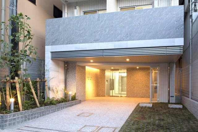 ベルグレードKS TREの外観