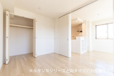 【内装】 | Ｈｉ－Ｒｏｓｅｔｔａ　Ｂ