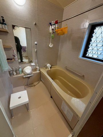 泉佐野市鶴原４丁目戸建の浴室