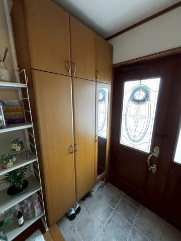 泉佐野市鶴原４丁目戸建の玄関