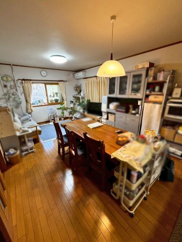 泉佐野市鶴原４丁目戸建の居間・リビング