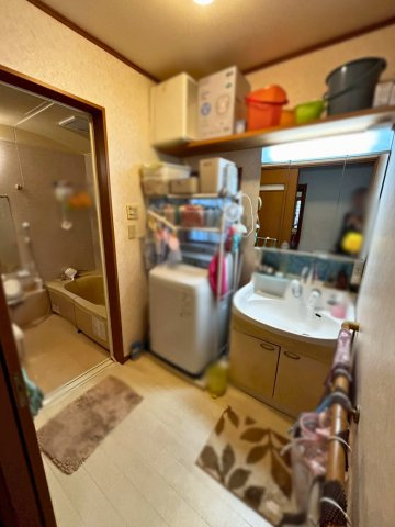 泉佐野市鶴原４丁目戸建の独立洗面台