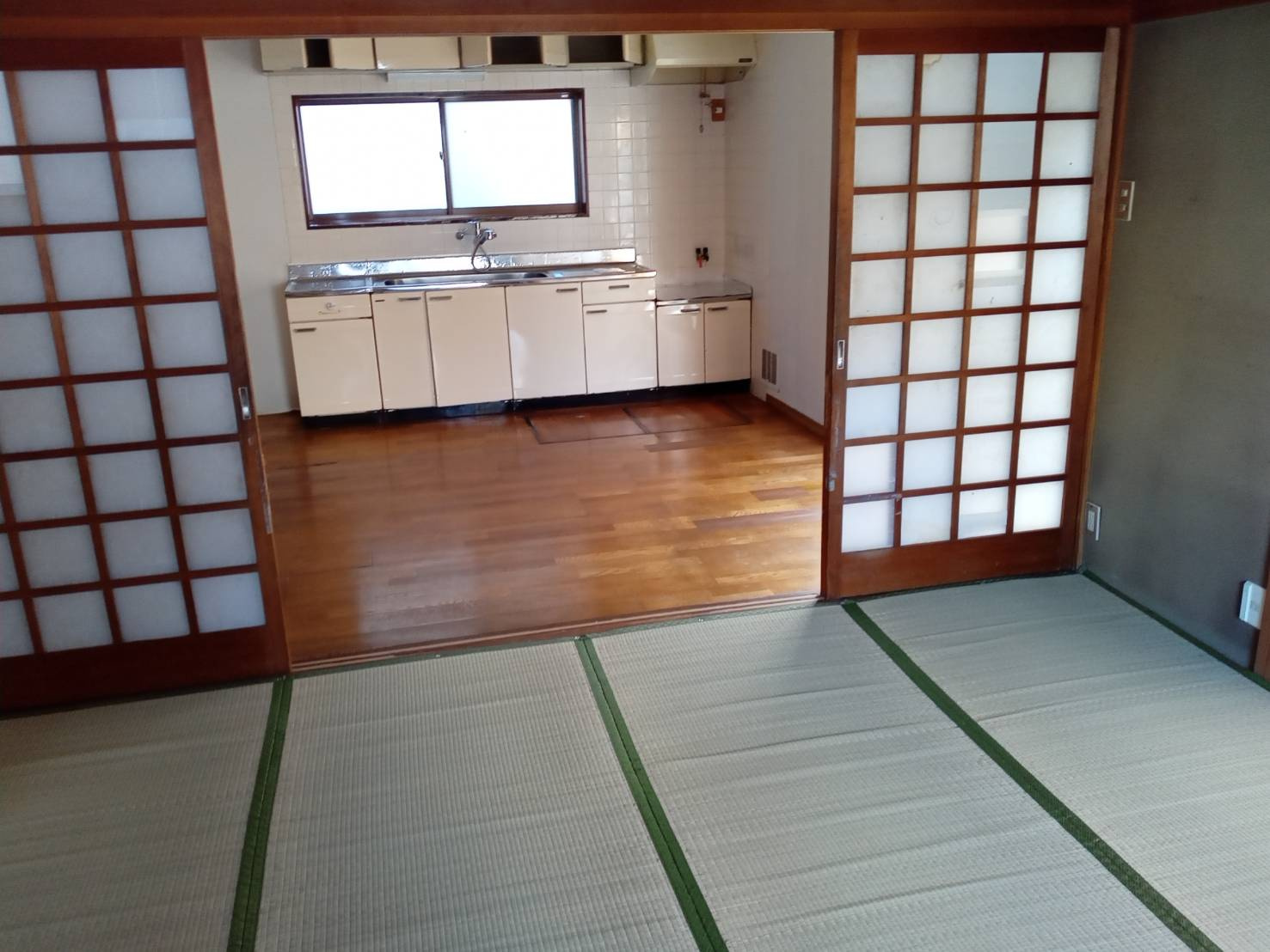 鯖江市川島町貸家の和室