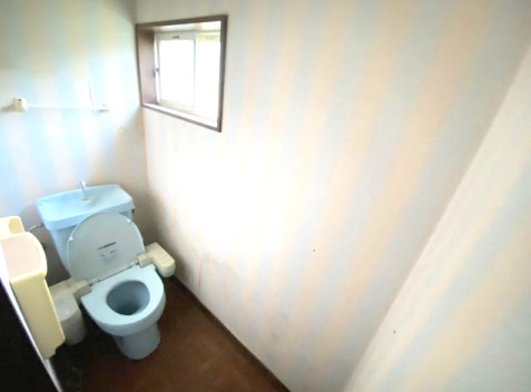 鉾田市借宿　中古戸建のトイレ