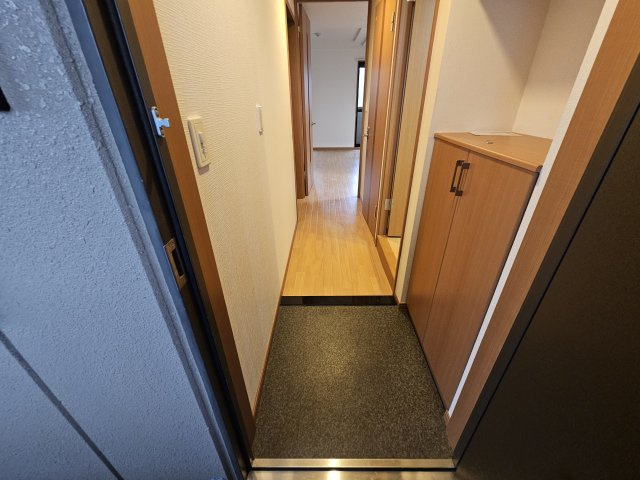 Ｗｅｓｔ Ｈｉｌｌｓ 弐番館の玄関