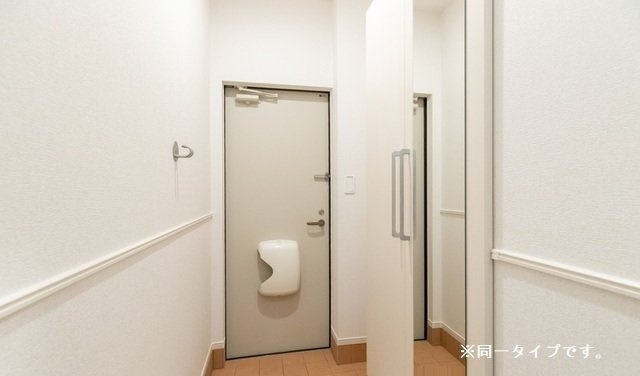 ラ・パーチェ　Ⅱの玄関