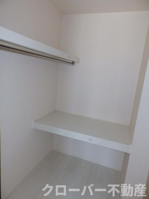 サンセジュール A棟の収納|ウォークインクローゼット