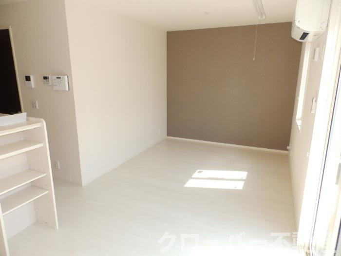 サンセジュール A棟の居間・リビング|LDK12帖