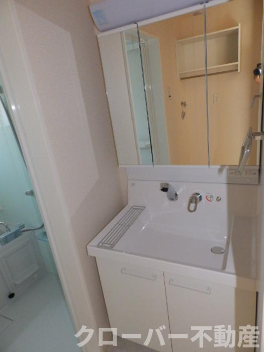 サンセジュール A棟の独立洗面台|洗髪洗面化粧台