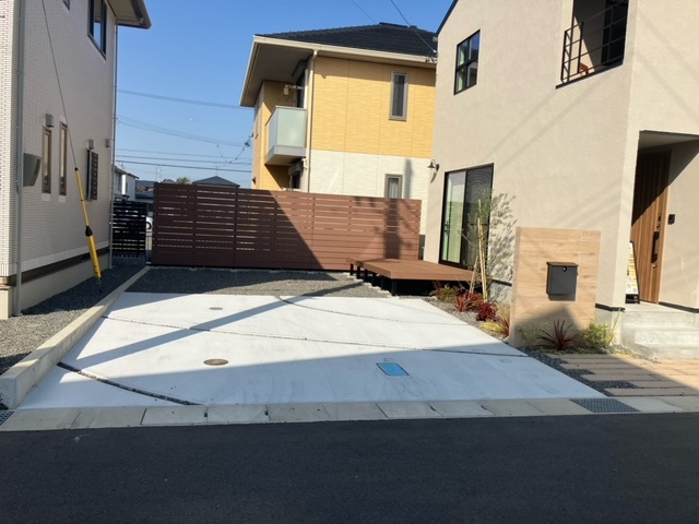 焼津市大住　モデルハウスの駐車場