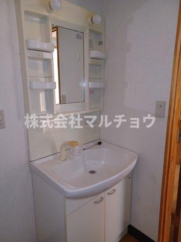 南城ハイツの洗面所|脱衣スペースもあります