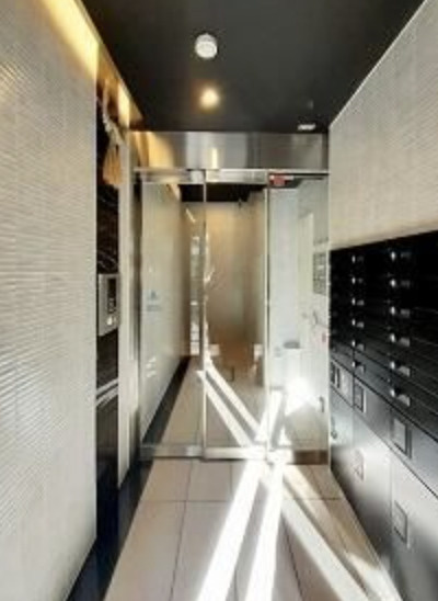 グラン　ヒルズ　西新宿のエントランス