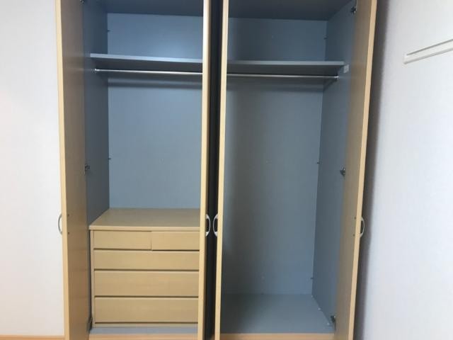 エスポアールⅡの内装|クローゼット