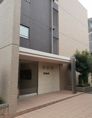 セシリアのエントランス