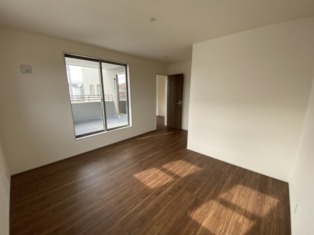 【住宅ローンはプラスへお任せください♪】　☆平泉崎第8／6号棟☆　の洋室|きれいな洋室です