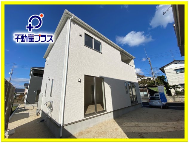 【いわき市泉玉露第5　全2棟／2号棟】※必ずもらえる選べるキャンペーン実施中♪の外観|◆外観の写真です◆　
過ごす時間が長いからこそ家族との繋がりが感じられるお家！　にぎやかな声で日々の会話も弾む楽しい空間となります。家に帰宅するのがより一層楽しみになりますね♪
