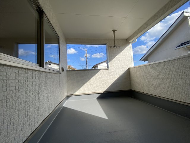 【いわき市泉玉露第5　全2棟／2号棟】※必ずもらえる選べるキャンペーン実施中♪のバルコニー|◆バルコニーの写真です◆　お布団など大きいものも、充分に干せる広さがございます。人気のベランピングも楽しめる広さ！自宅のアウトドア空間でゆったり過ごせます。

