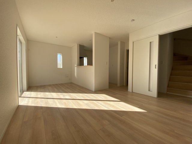 【いわき市泉玉露第5　全2棟／2号棟】※必ずもらえる選べるキャンペーン実施中♪の居間・リビング|■□■リビングの写真です■□■　広いリビングで快適に、ゆったりと過ごせますね♪