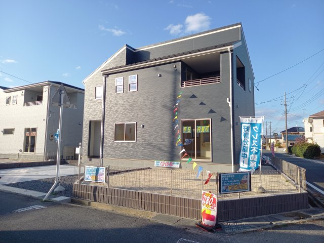 【平下平窪　第11】全4棟／3号棟　選べる豪華家電キャンペーン実施中♪　※平第四小・平第一中　の前面道路含む現地写真|◆外観の写真です◆　
＼楽しみが広がる憧れのマイホーム (^^♪／
子供部屋や主寝室などお部屋の使い分けができ、ファミリー層が暮らしやすい4LDKです！

