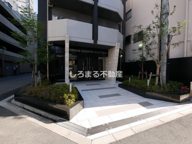 スワンズ江戸堀ウエストパークのエントランス