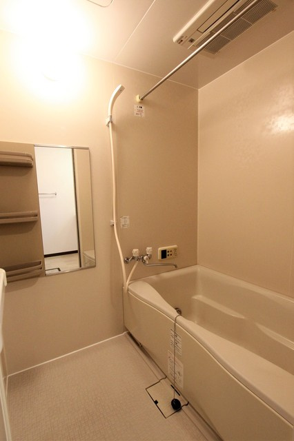 カトルセゾンの浴室|ゆったり過ごせるお風呂です