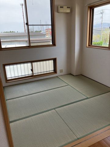 【和室】 | メゾンルビー（一ノ堰） | 窓が広い
