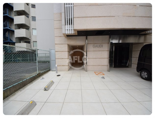 GAUDIの駐車場|GAUDI（ガウディ）　駐車場