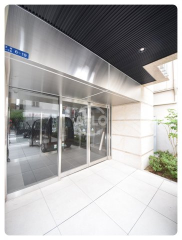 GAUDIのエントランス|GAUDI（ガウディ）　エントランス