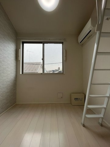 L’Atelierのバルコニー|別号室イメージの為、現状を優先致します。