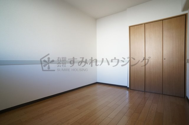 ベルフォーレ中野の洋室