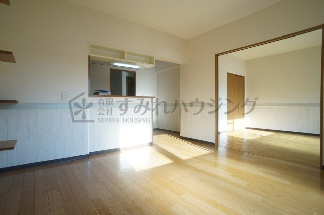 ベルフォーレ中野の居間・リビング